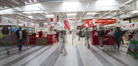 A través de este acuerdo, los clientes de Auchan Retail y de Glovo en cada uno de estos cuatro países, podrán realizar sus pedidos online, que serán preparados por los equipos de Auchan Retail y e