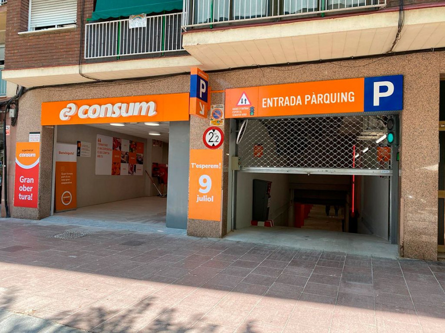 La nueva tienda se ubica en la avenida Santa Coloma, 51, dispone de 915 metros cuadrados de superficie y de 25 plazas de apartamento gratuito.