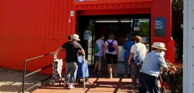 El nuevo supermercado franquiciado, situado en el número 2 de la calle de la Unión en la localidad madrileña de Navas del Rey, cuenta con más de 370 metros de superficie.