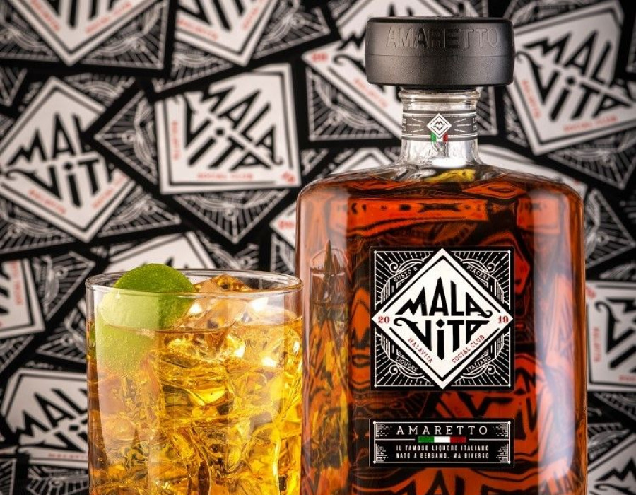 Malavita es una nueva reinterpretación del licor de almendras italiano, con una fórmula clásica y 100% artesanal, pero con una esencia más moderna, inconformista y un toque canalla.