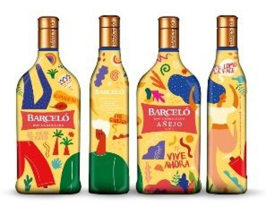 Barceló Añejo ha lanzado una edición limitada con un diseño especial que recoge algunos de los mensajes más repetidos en las redes sociales durante el tiempo de confinamiento.