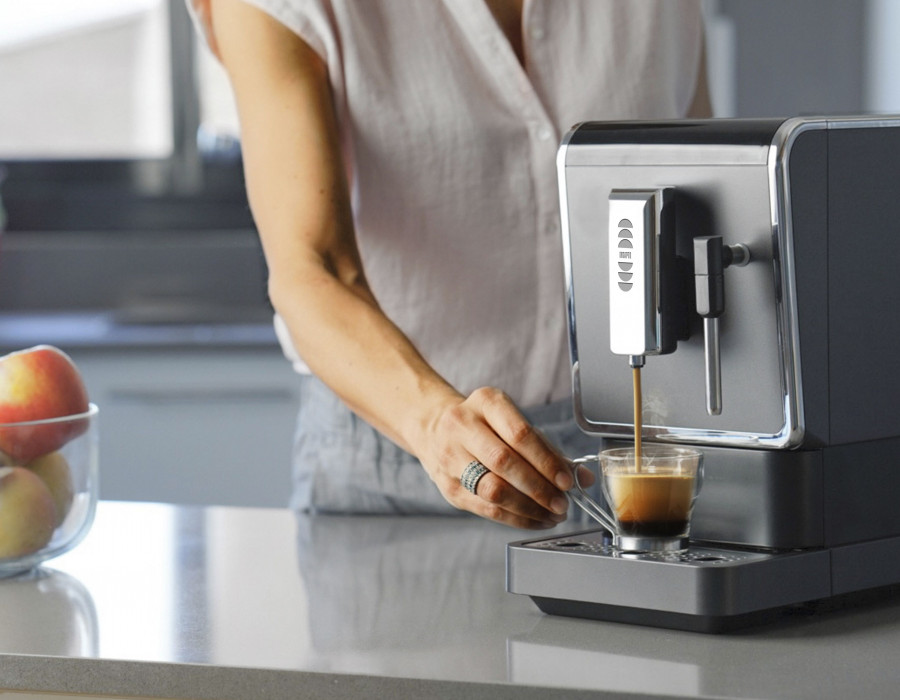 El modelo de negocio de Incapto abarca desde la cafetera superautomática, un modelo propio, de diseño y compacto; y un sistema de suscripción de café en grano mensual, personalizable entre 12 vari