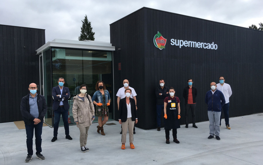 El nuevo Claudio Express de Teo, A Coruña, se ubica en la Travesía de A Ramallosa y forma parte de un complejo del Grupo Galuresa que próximamente albergará una estación de servicio, boxes de lav