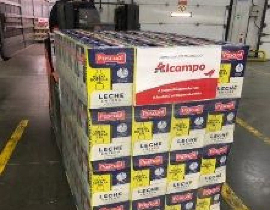 Alcampo y Pascual han hecho entrega de 351.000 raciones de leche a 54 Bancos de toda España.