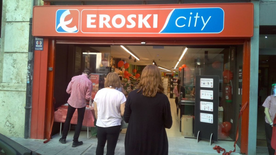 Nuevo Eroski ubicado en el número 3 de Marques de Dos Aguas, en Valencia.