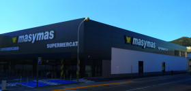 Fachada exterior del supermercado masymas ubicado en Pedreguer, Alicante.