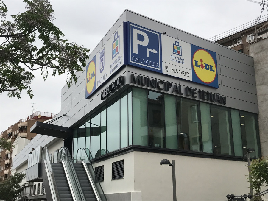 Nueva tienda Lidl ubicada en el Mercado Municipal de Tetuán, en la calle Barvo Murillo 291.