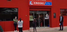 Eroski ha inaugurado un nuevo supermercado franquiciado situado en la calle Gran Capitán de la localidad cordobesa de Pedro Abad.