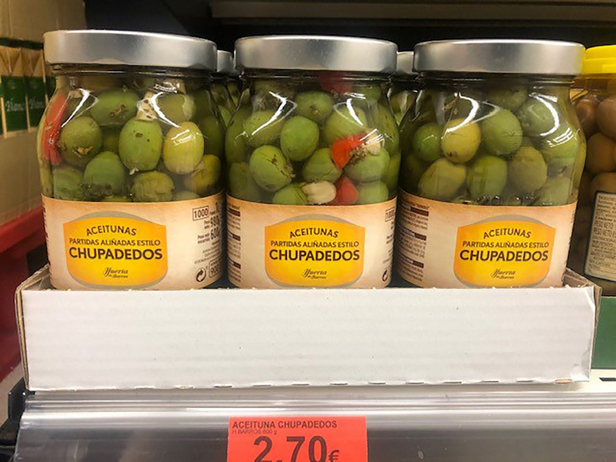 Entre el surtido, destacan las Aceitunas Chupadedos con una venta de 8.000 unidades al día, un 65% más que antes.