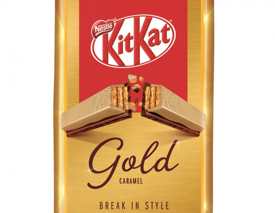 Presentado en un  envoltorio dorado, KitKat Gold permite a los consumidores disfrutar de su tradicional barrita de chocolate con un toque innovador.