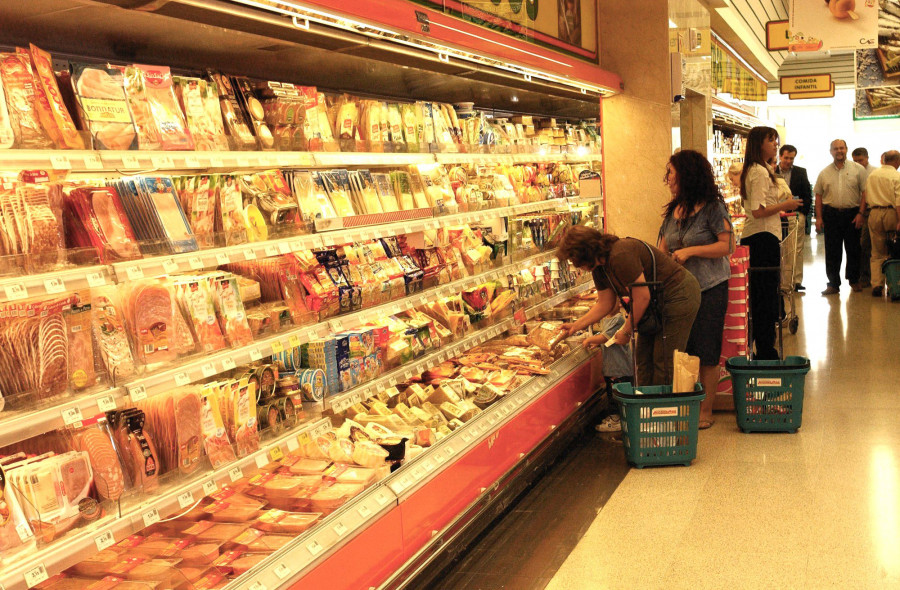 Los productos frescos están muy presentes en las cestas de la compra, con crecimientos constantes cada semana, entre los que destacan las hortalizas y patatas frescas (+44,5%).