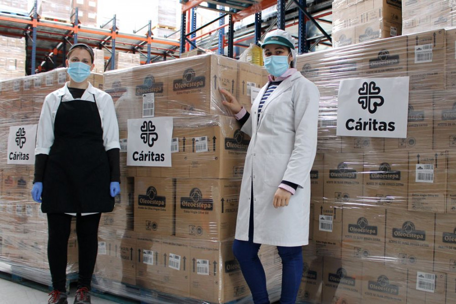Con esta medida Oleoestepa da respuesta al llamamiento de Cáritas Diocesana de Sevilla a la colaboración de todo tipo de empresas y ciudadanos en general para afrontar el incremento de peticiones de