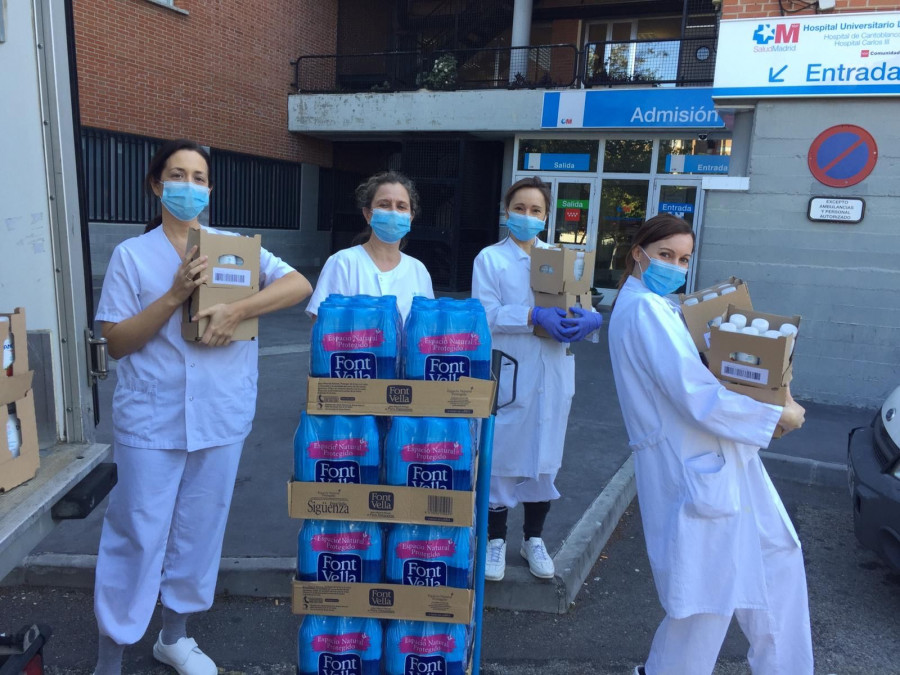 Con este objetivo, la compañía ha comprometido la donación de un millón de yogures y 180.000 litros de agua mineral al mes durante toda la crisis sanitaria.