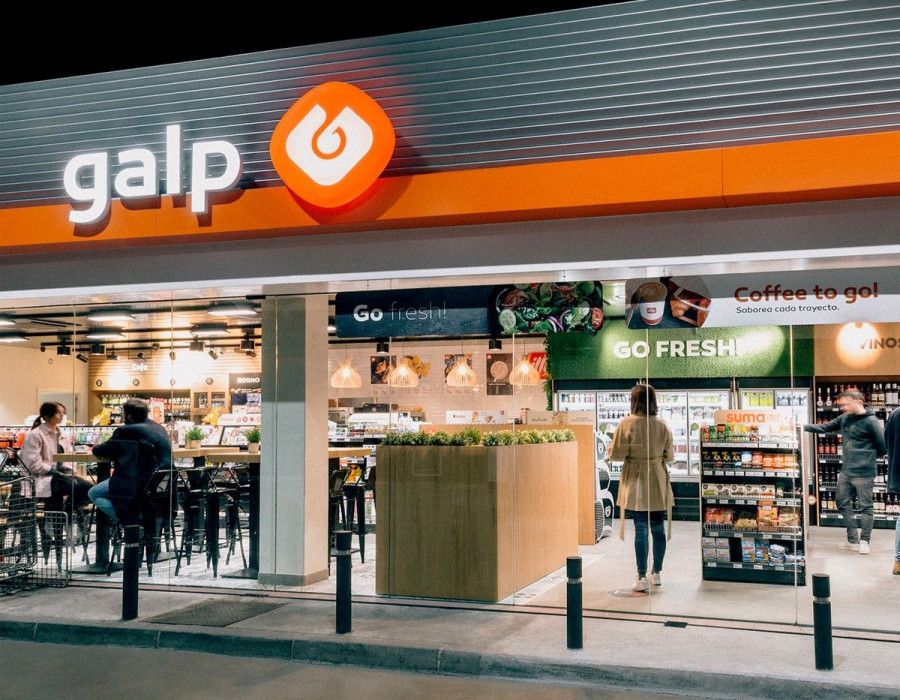 Las dos compañías aúnan fuerzas para facilitar el acceso a los productos disponibles en las tiendas de las estaciones de servicio.