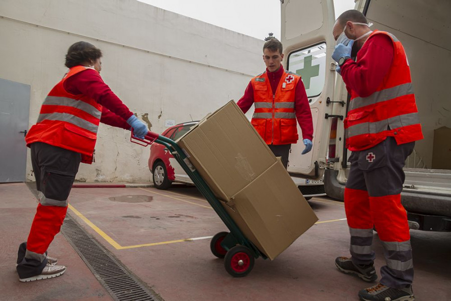 Los beneficiarios serán personas mayores en situación de vulnerabilidad que viven solas y que por su estado de salud no pueden salir a comprar debido al estado de alarma.