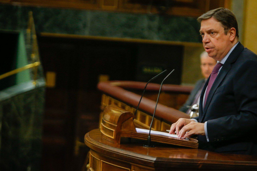 En su comparecencia en el Congreso para solicitar la convalidación del Real Decreto-Ley de medidas urgentes en materia de agricultura y alimentación.