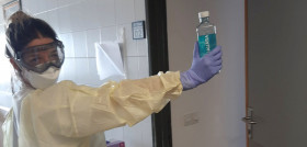 La empresa social ha donado ya 65.000 botellas a 27 hospitales de Madrid, Cataluña y Castilla y León. Con las microdonaciones pide ayuda a la ciudadanía para poder responder al aluvión de peticion