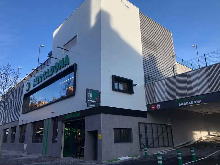Esta nueva tienda eficiente presenta novedades en todas las secciones y mejoras tanto a nivel medioambiental, como tecnológico y de servicio, con el objetivo de optimizar la experiencia total de comp