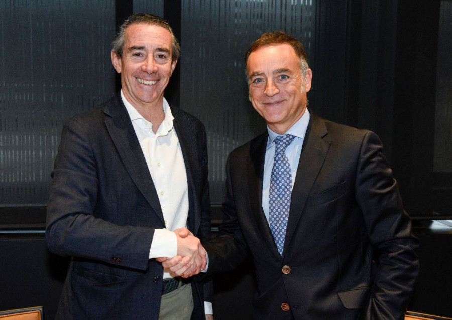 J. Antonio Valls, director general de Alimentaria Exhibitions, y Juan Antonio Alcaraz, director general de CaixaBank.