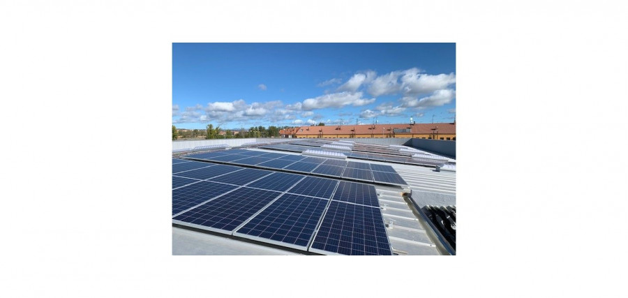 Instalada en su nueva tienda de Villaquilambre, cubrirá cerca del 40% del consumo de la nueva tienda y evitará la emisión de 40 toneladas de CO2 a la atmósfera cada año.