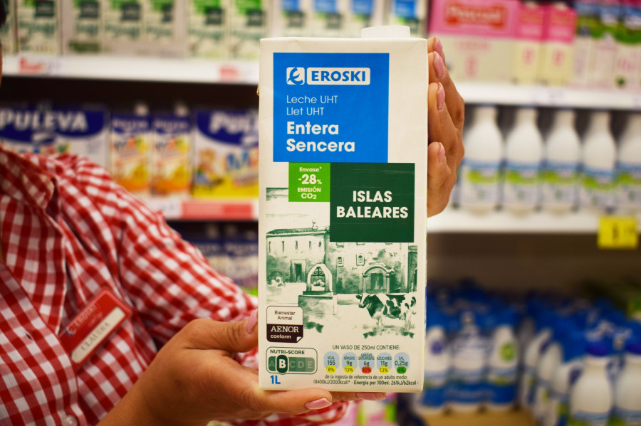 El envase sostenible Eco Plus está fabricado con un 82% de material renovable y su diseño sin aluminio favorece su reciclaje.