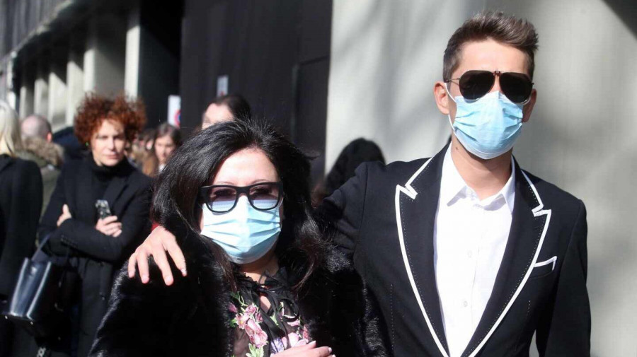 Los consumidores españoles han cuadruplicado sus búsquedas de mascarillas durante los últimos 7 días, situando este producto como uno de los más demandados por los ciudadanos para prevenir el con