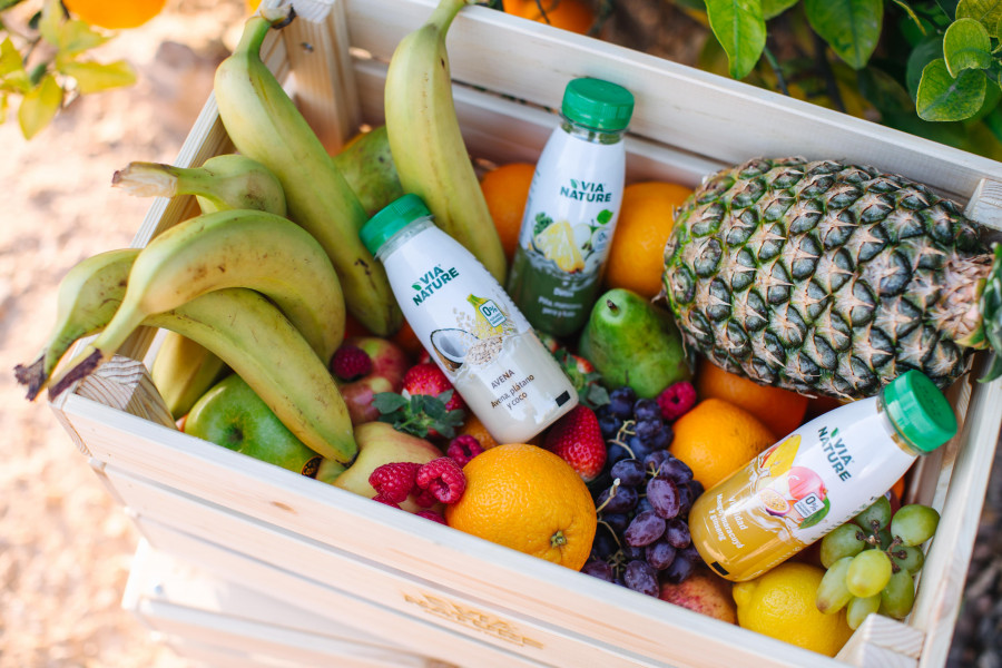 De momento se podrá disfrutar de estas 3 variedades “on the go” en Eroski y Caprabo, pero con el tiempo irán incluyéndose en otros de los retailers en los que ya podemos encontrar Via Nature.