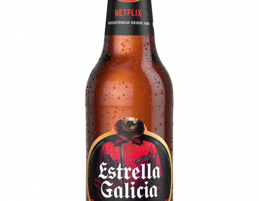 La cervecera viste así más de 32 millones de etiquetas con la imagen de la serie de Netflix, La casa de papel. Estrella Galicia comparte además con la exitosa serie los valores de “La Resistencia