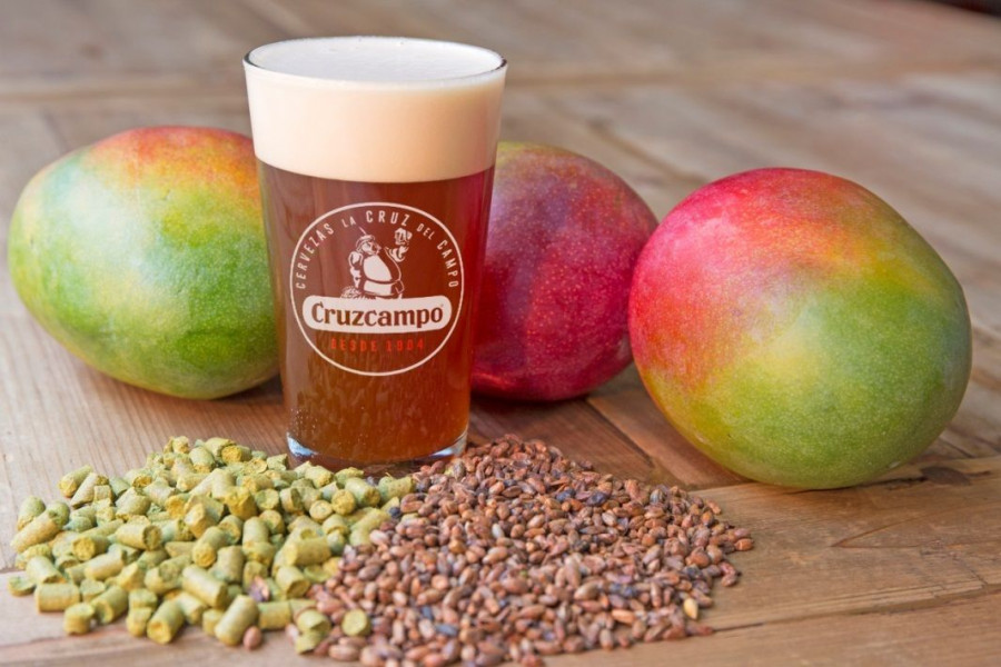 Cruzcampo Session IPA con Mangos de Málaga cuenta con una receta que tiene como protagonista sabor del mango de temporada de la comarca madrileña de La Axarquía.