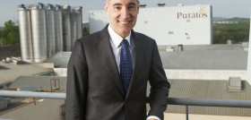 Jorge Grande, director general de Puratos Iberia, frente a las instalaciones de la compañía.