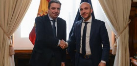 El ministro Luis Planas junto a Rami Baitiéh, director general de Carrefour España.