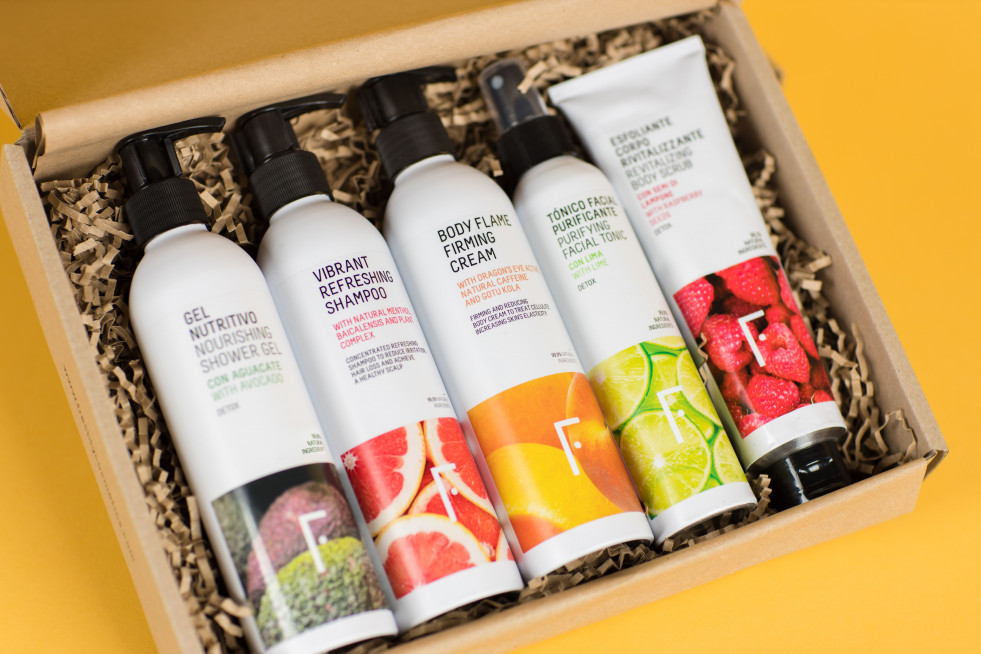 Freshly Cosmetics, la primera marca online de cosmética natural celebra este febrero su cuarto aniversario.