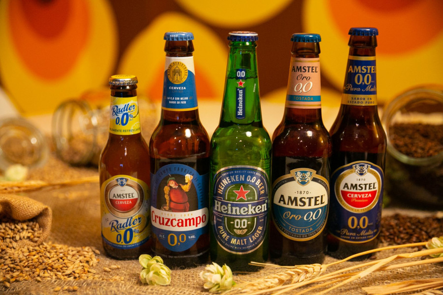 Una de las claves de la categoría de cervezas 0.0 es su amplia variedad e innovación, entre las que se encuentran cervezas tipo lager como Heineken 0.0 o Cruzcampo 0.0, tostadas como Amstel Oro 0.0 