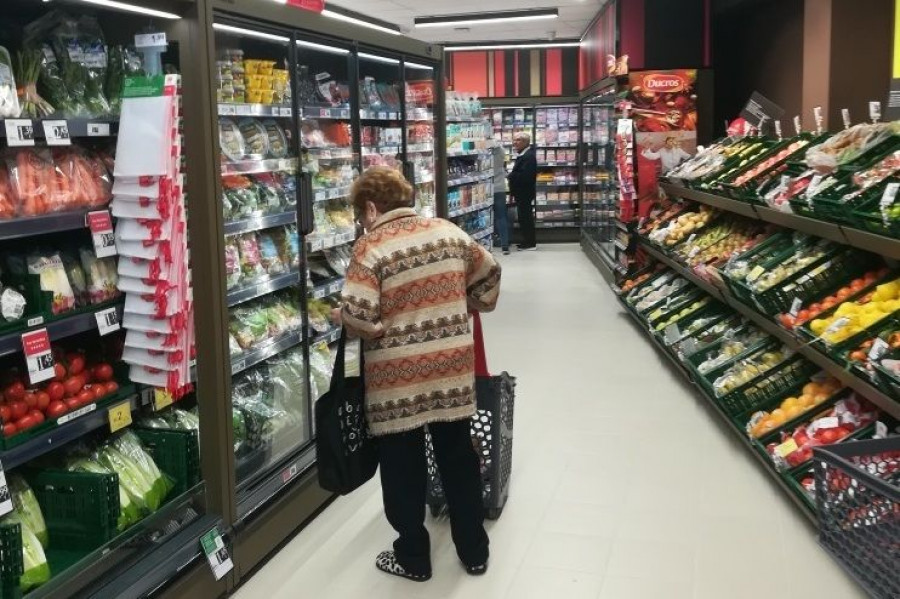 Entre ambos supermercados acumulan una sala de ventas de 500 metros cuadrados.