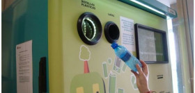 El SDDR es una medida que ya se lleva a cabo con éxito en muchos países europeos y que equivale a la práctica llevada a cabo en España hasta los 80 de ‘devolver el casco de las botellas’.