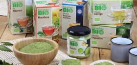 Carrefour BIO lanza seis nuevas referencias de tés e infusiones como el té matcha, té blanco, hinojo, rooibos e infusiones digestive y buenas noches, además de las referencias que ya tenía en sus