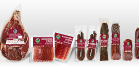 Esta nueva gama de embutidos acoge nueve referencias de jamón gran reserva, paleta reserva, chorizo cular, chorizo sarta (picante y dulce), lomo curado y cabecero de lomo.