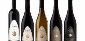 La nueva gama de vinos Ysios cuenta con cinco variedades: Ysios 2015, Ysios Los Prados 2016, Ysios Blanco 2017, Ysios Grano a Grano 2017 e Ysios Las Naves 2016.