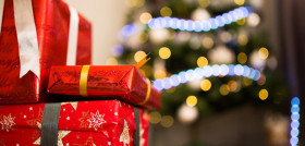 Este año se estima que los españoles compren una media de nueve regalos para seis personas.