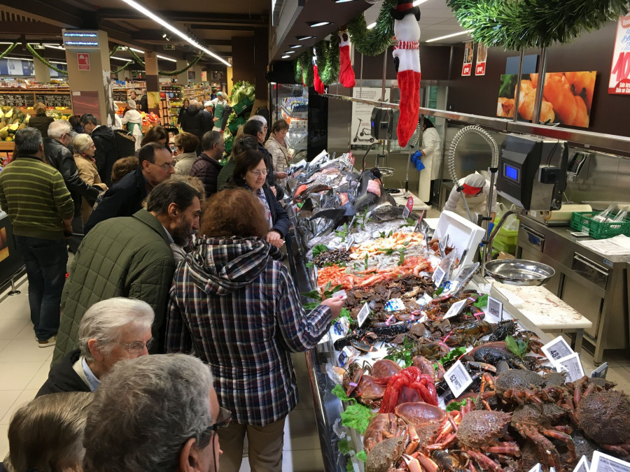 Los 138 proveedores de pescadería permiten a Gadis ofrecer la selección más completa del mercado que, en esta época, se amplía, cobrando especial protagonismo pescados salvajes y todo tipo de mar