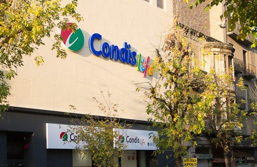 El nuevo establecimiento cuenta con una superficie de sala de ventas de 200 metros cuadrados y cuatro personas en su plantilla.