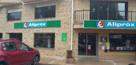Entre ambos establecimientos suman una superficie de 325 metros cuadrados de sala de ventas.
