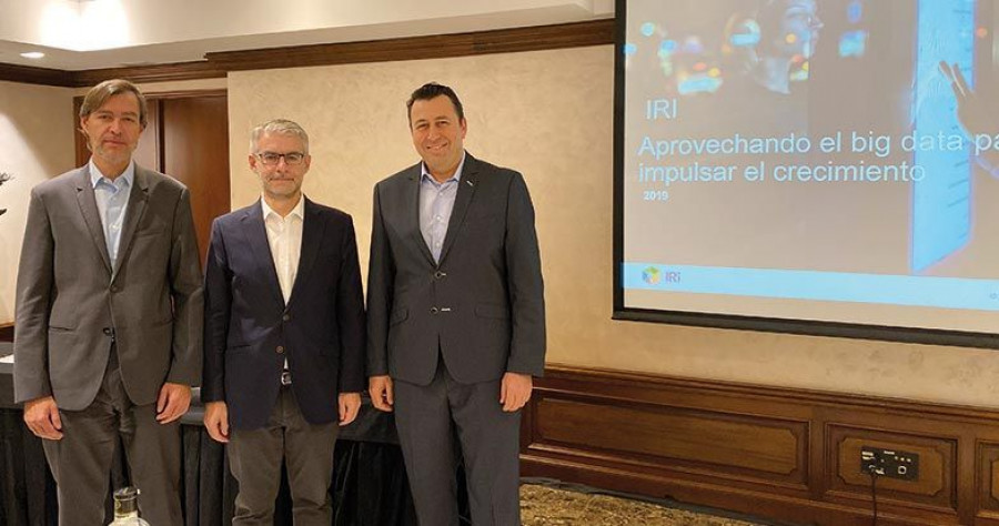 De izquierda a derecha: Fernando Zaldívar, director general de IRI; Juan Carlos Fernández Fasero, director de Comunicación Pública de SGAE; y Antonio Khalaf, director comercial de IRI.