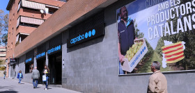 El supermercado se encuentra en la calle Buenos Aires número 43.