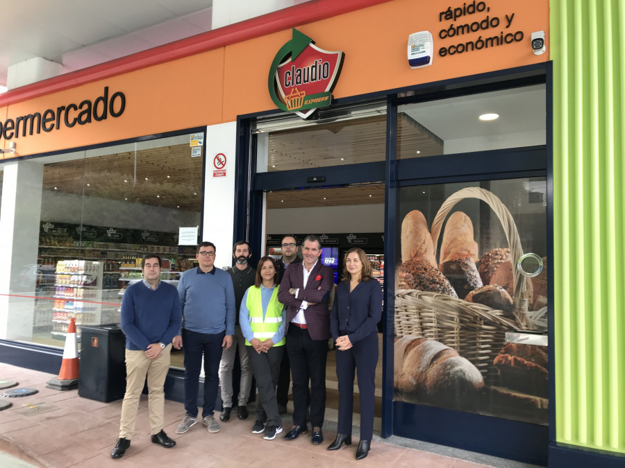 La apertura genera 6 empleos directos y complementa la oferta de un complejo que integra los servicios de gasolinera, supermercado y cafetería.