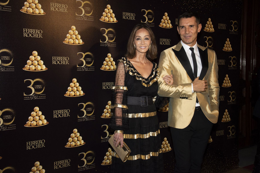Isabel Preysler y Jesús Vázquez, protagonistas del 30 aniversario de Ferrero Rocher.