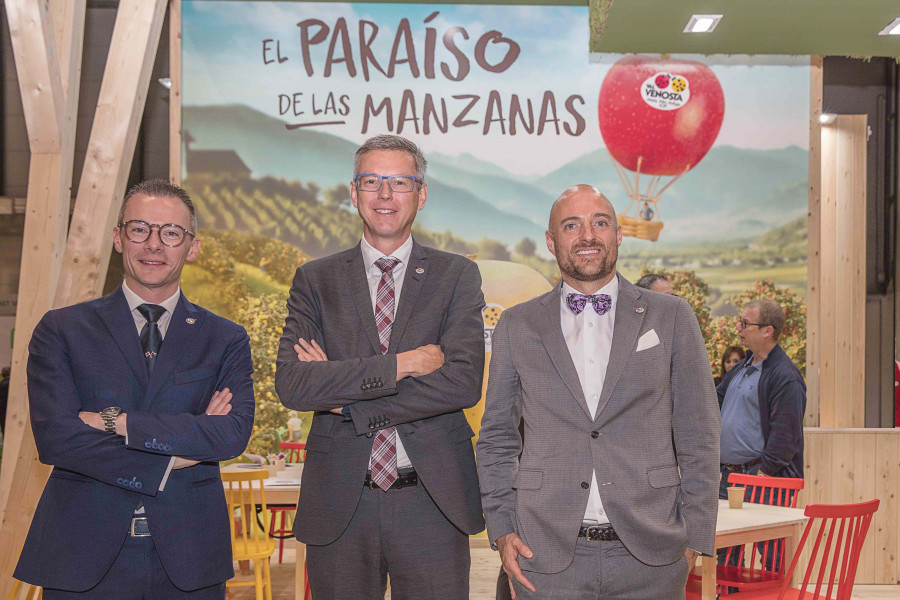 Los representantes de la asociación en Fruit Attraction.
