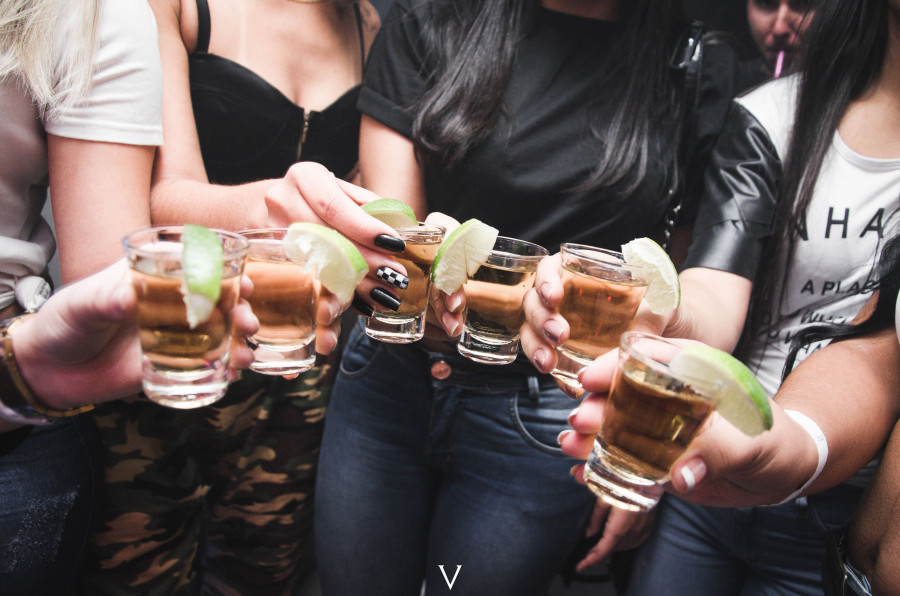 Los españoles también apuestan por el tequila y el whisky con canela.