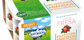 Packaging sabor fresa del nuevo yogur de Central Lechera Asturiana.