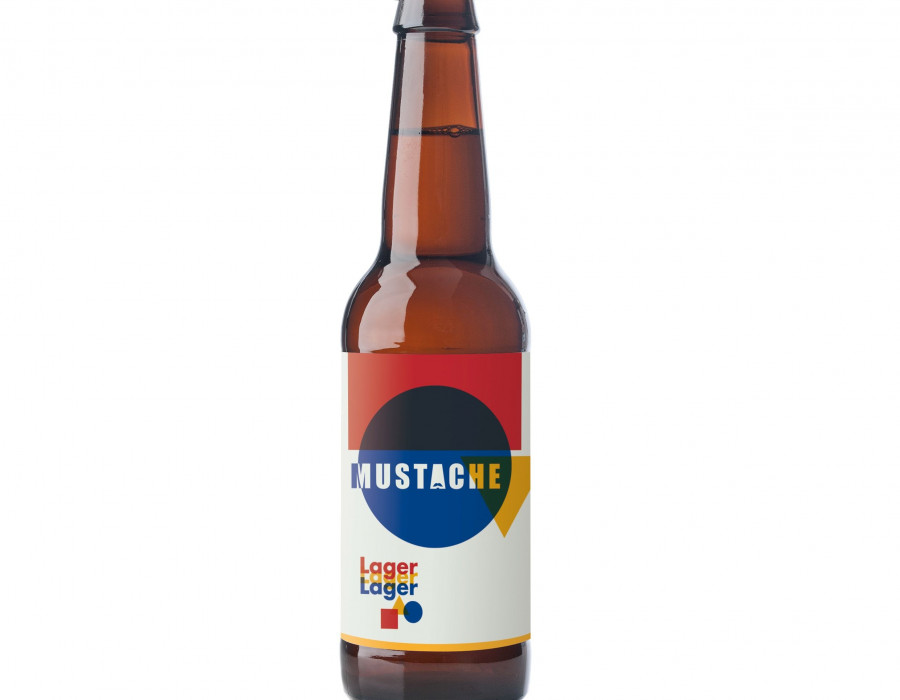 Mustache Lager es una de las nuevas propuestas de la marca, tras llegar a un acuerdo con el grupo Mahou San Miguel para elaborar nuevas recetas.